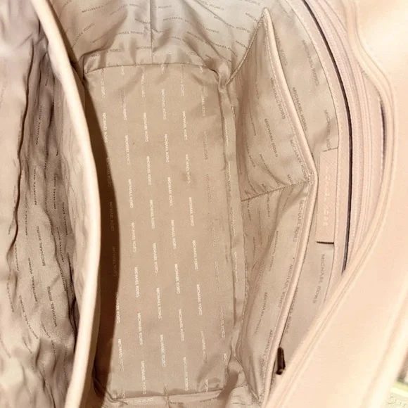 Michael Kors Cream Tote Bag and Wallet Set - Picture 6 of 15